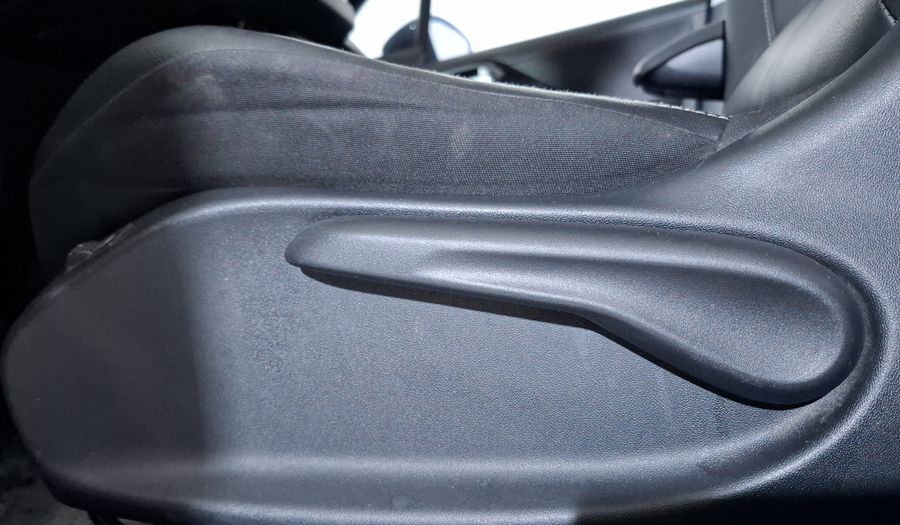 Peugeot 208 1.6 FELINE AT Hatchback 2015