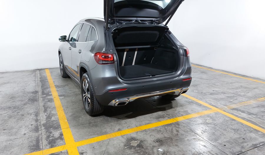 Mercedes Benz Clase Gla 1.3 200 PROGRESSIVE LINE DCT Suv 2022