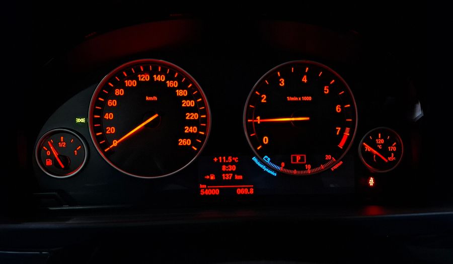 Bmw Serie 5 3.0 528I EXECUTIVE AT Sedan 2011