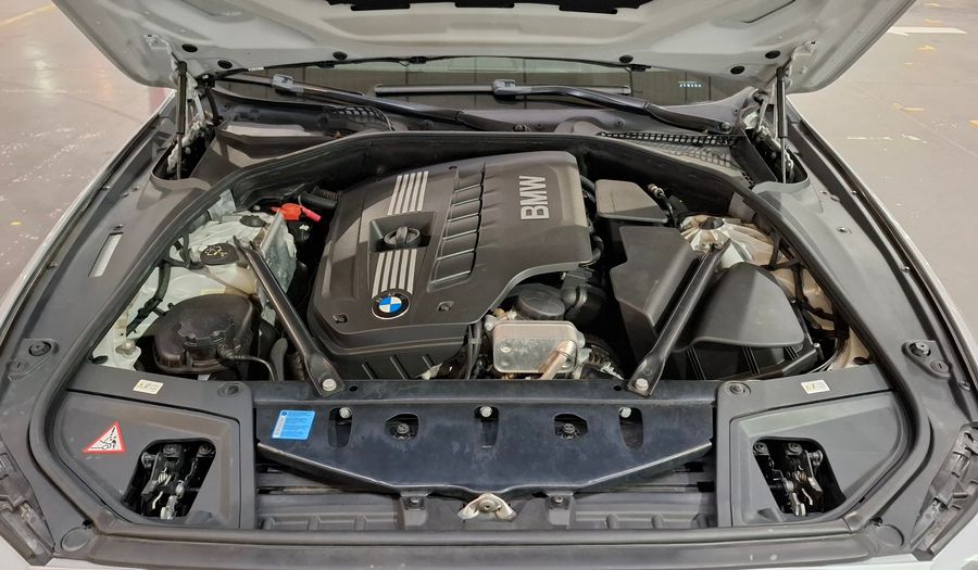 Bmw Serie 5 3.0 528I EXECUTIVE AT Sedan 2011