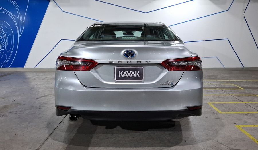 Toyota Camry 2.5 HEV XLE AUTO Sedan 2022