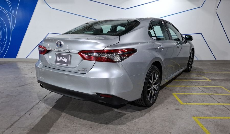 Toyota Camry 2.5 HEV XLE AUTO Sedan 2022