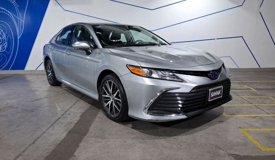 Toyota Camry 2.5 HEV XLE AUTO Sedan 2022