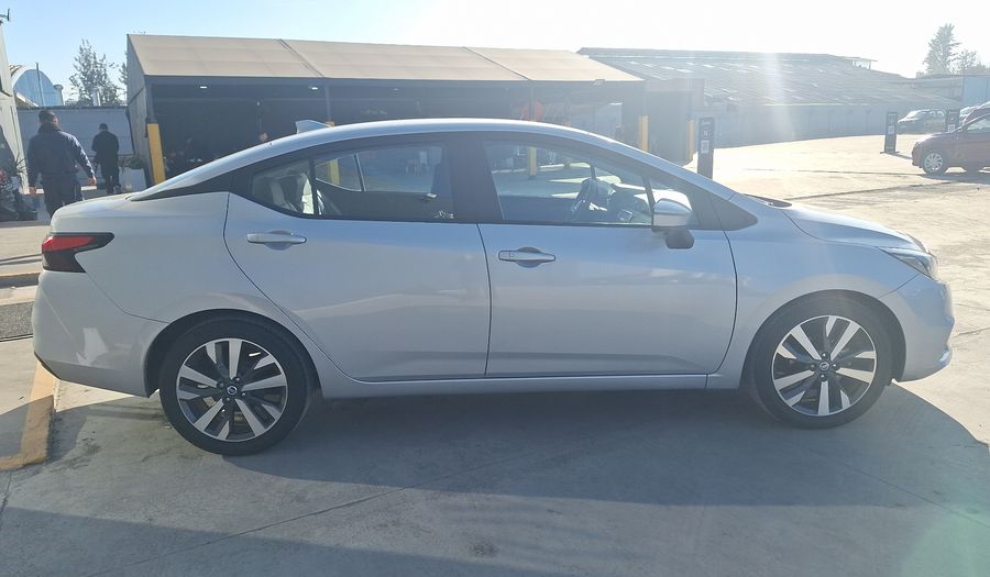 Nissan Versa 1.6 EXCLUSIVE CVT Sedan 2020