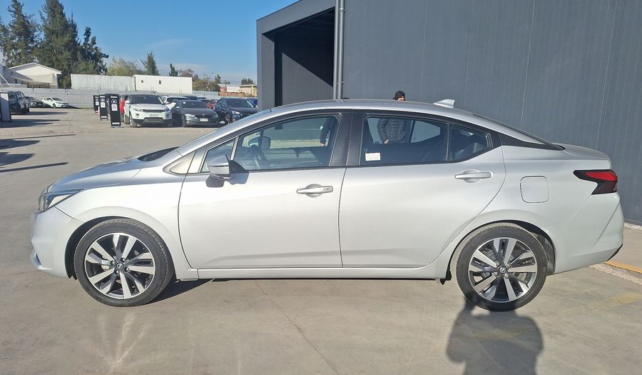 Nissan Versa 1.6 EXCLUSIVE CVT Sedan 2020