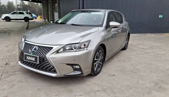 Lexus • CT200H