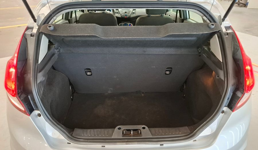 Ford Fiesta Kinetic Design 1.6 SE Hatchback 2015