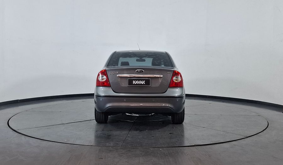 Ford Focus Ii 2.0 GHIA Sedan 2012