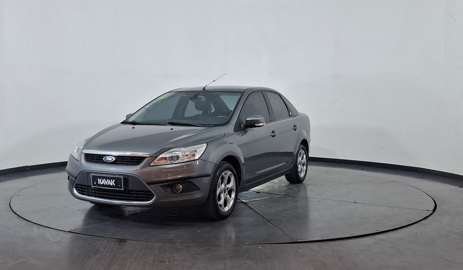 Ford Focus Ii 2.0 GHIA Sedan 2012