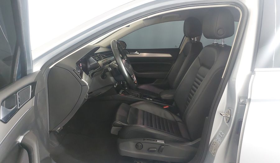 Volkswagen Passat TSI BLUEMOTION HIGHLINE DSG Sedan 2018