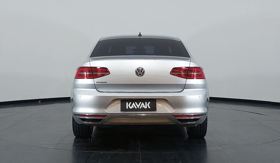 Volkswagen Passat TSI BLUEMOTION HIGHLINE DSG Sedan 2018