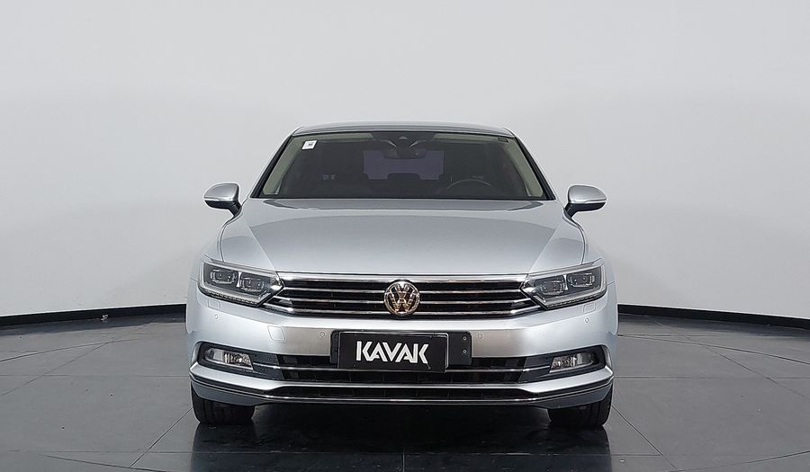Volkswagen Passat TSI BLUEMOTION HIGHLINE DSG Sedan 2018