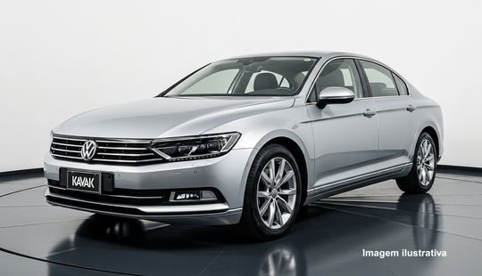 Volkswagen • Passat
