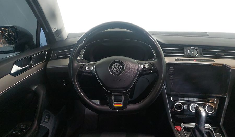 Volkswagen Passat TSI BLUEMOTION HIGHLINE DSG Sedan 2018