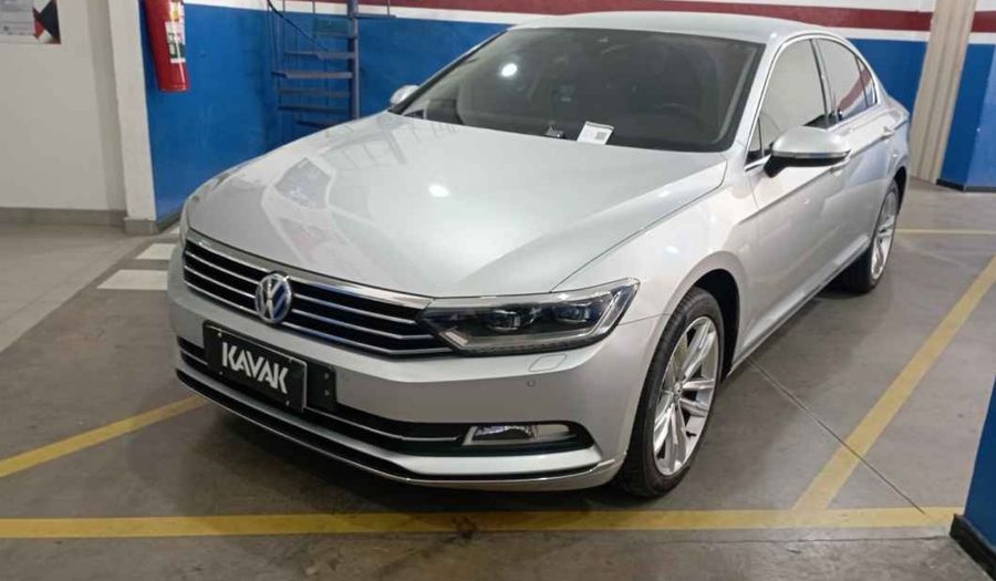 Volkswagen Passat TSI BLUEMOTION HIGHLINE DSG Sedan 2018