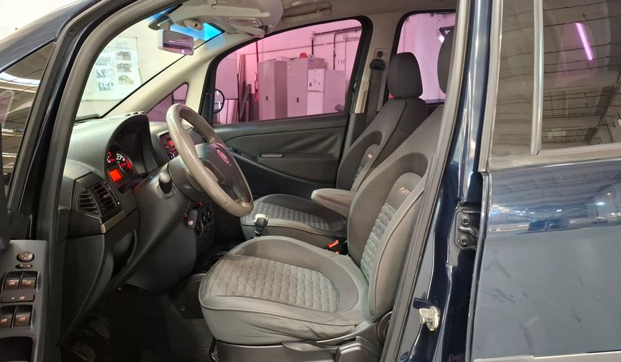 Fiat Idea 1.6 ADVENTURE 16V Minivan 2013