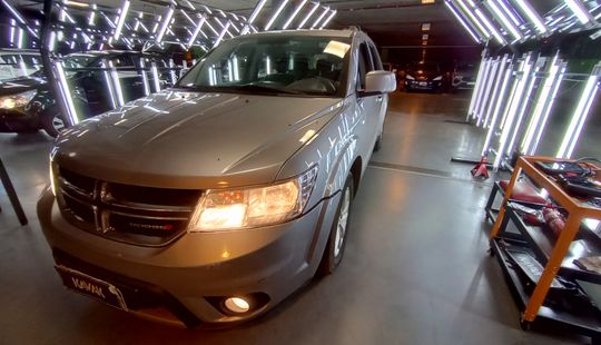 Dodge • Journey