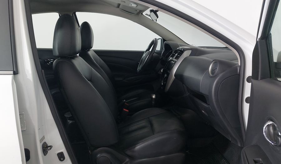 Nissan Versa SL Sedan 2018