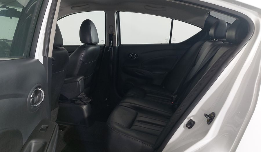 Nissan Versa SL Sedan 2018