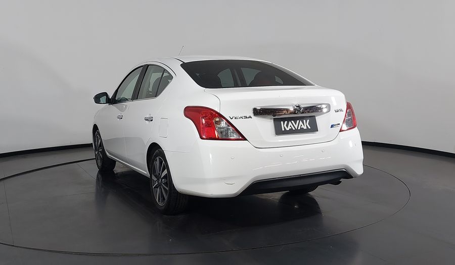Nissan Versa SL Sedan 2018