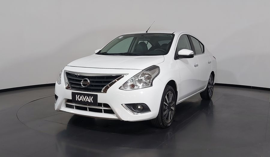 Nissan Versa SL Sedan 2018