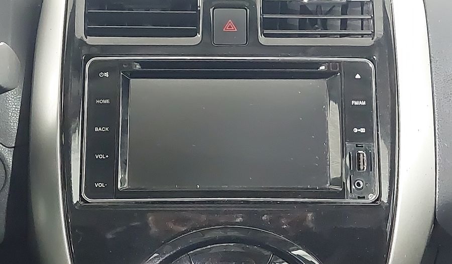 Nissan Versa SL Sedan 2018