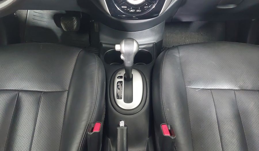 Nissan Versa SL Sedan 2018