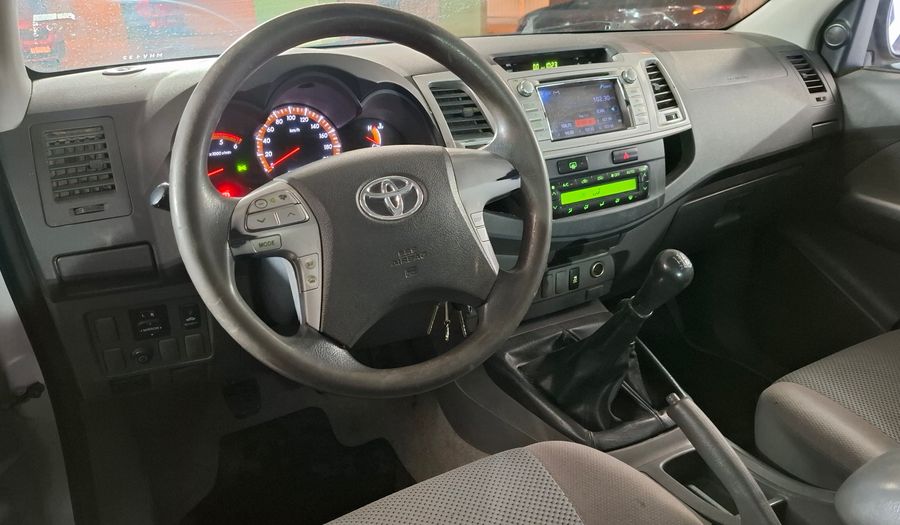 Toyota Hilux SRV 3.0 4X4 C/D TDI Pickup 2013