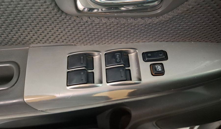 Toyota Hilux SRV 3.0 4X4 C/D TDI Pickup 2013