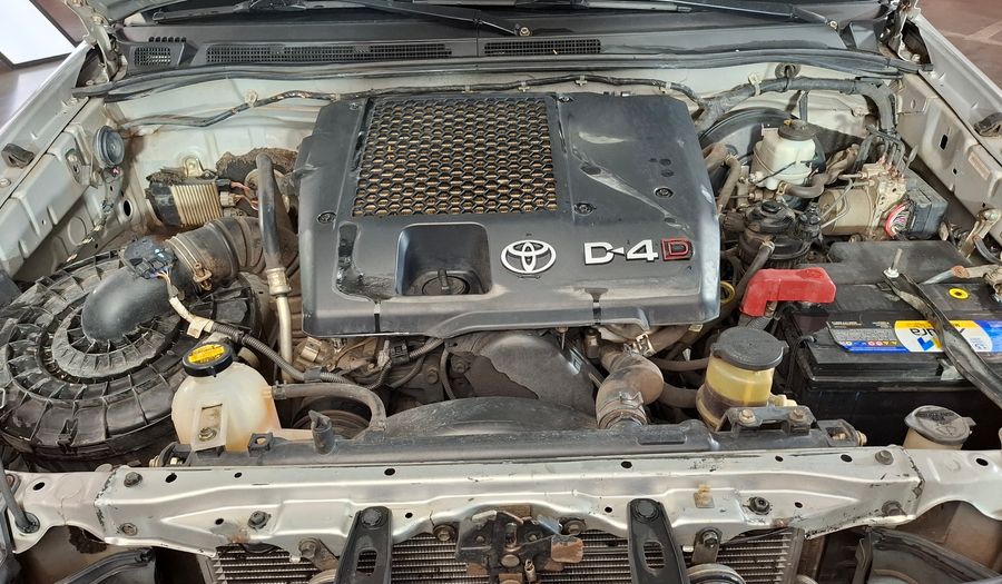 Toyota Hilux SRV 3.0 4X4 C/D TDI Pickup 2013
