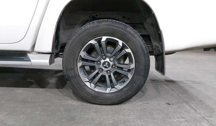 Mitsubishi L200 2.4 GLS DIESEL AUTO 4WD Pickup 2022
