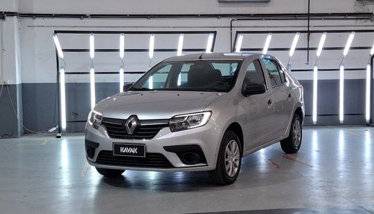 Renault • Logan