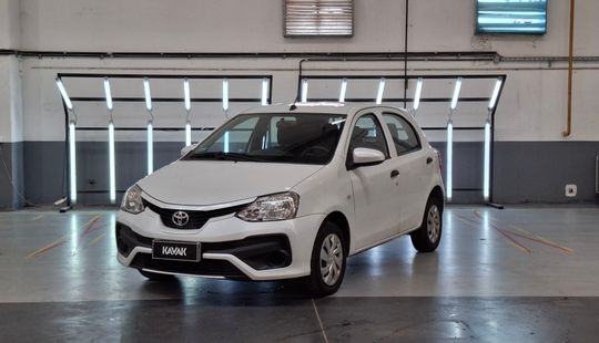 Toyota • Etios