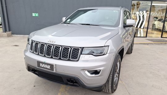 Jeep • Grand Cherokee