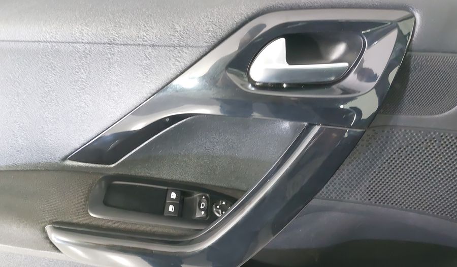 Peugeot 208 1.6 ACTIVE MT Hatchback 2014
