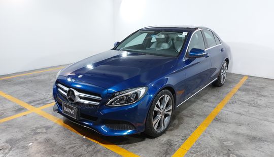 Mercedes Benz • Clase C