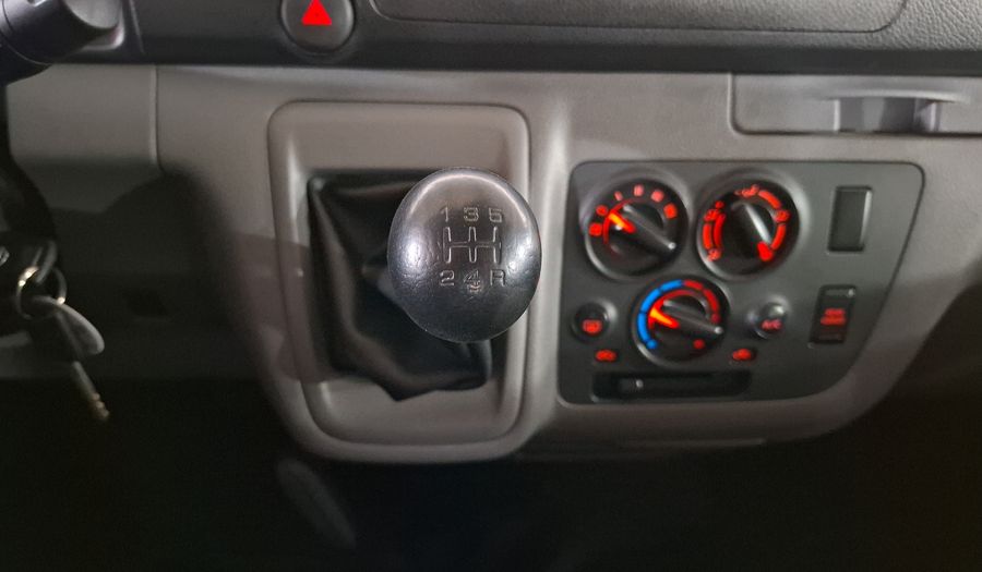 Nissan Nv350 Urvan 2.5 15 PASAJEROS AMPLIA A/A PAQ SEG Van 2021