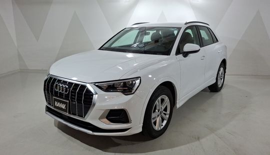 Audi • Q3