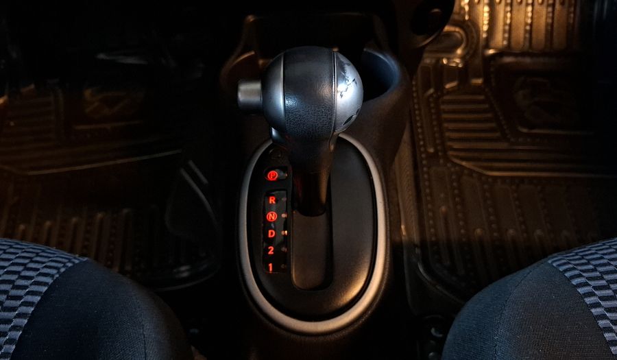 Nissan March 1.6 SENSE AT Hatchback 2015