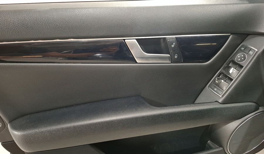 Mercedes Benz Clase C 1.8 200 EXCLUSIVE AT Sedan 2012