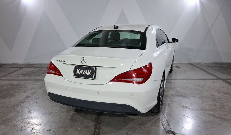 Mercedes Benz Clase Cla 1.6 CLA 200 CGI SPORT AT Coupe 2014