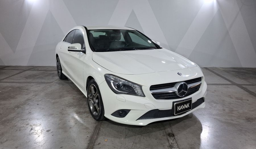 Mercedes Benz Clase Cla 1.6 CLA 200 CGI SPORT AT Coupe 2014