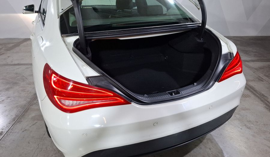 Mercedes Benz Clase Cla 1.6 CLA 200 CGI SPORT AT Coupe 2014