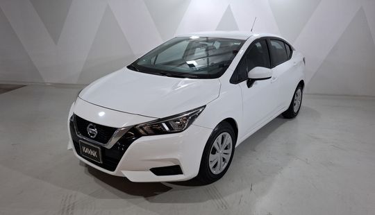 Nissan • Versa