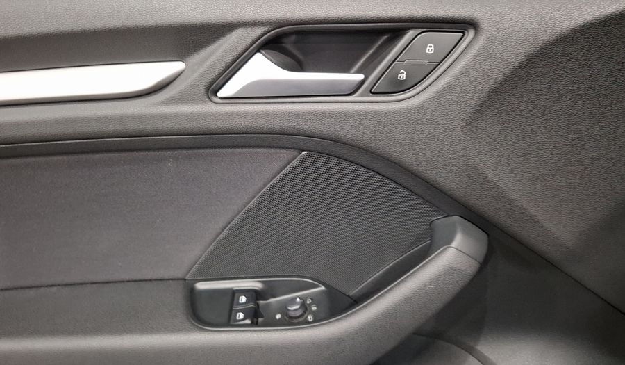 Audi A3 1.4 TFSI AMBIENTE S TRONIC Hatchback 2015