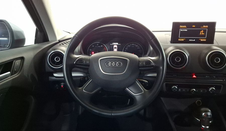 Audi A3 1.4 TFSI AMBIENTE S TRONIC Hatchback 2015