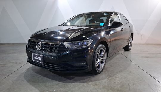 Volkswagen • Jetta