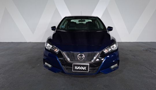 Nissan • Versa