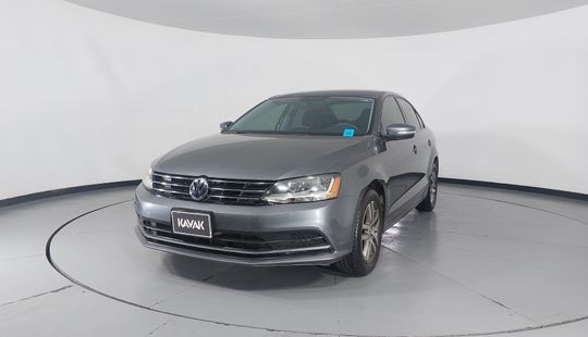 Volkswagen • Jetta