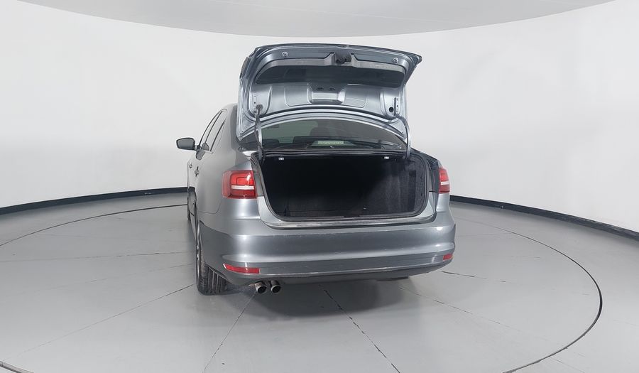 Volkswagen Jetta 2.5 TRENDLINE MT Sedan 2017